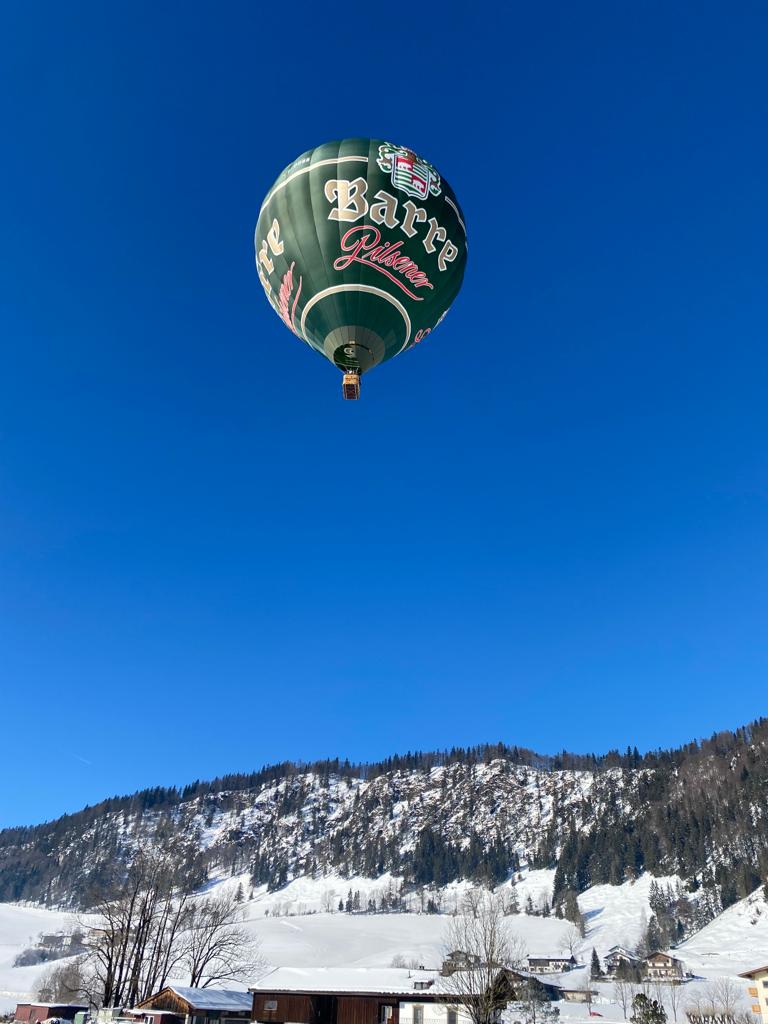Aeroballonsport Ballonfahrten Alpin Ballooning. Mit Barre Bräu über den Alpen